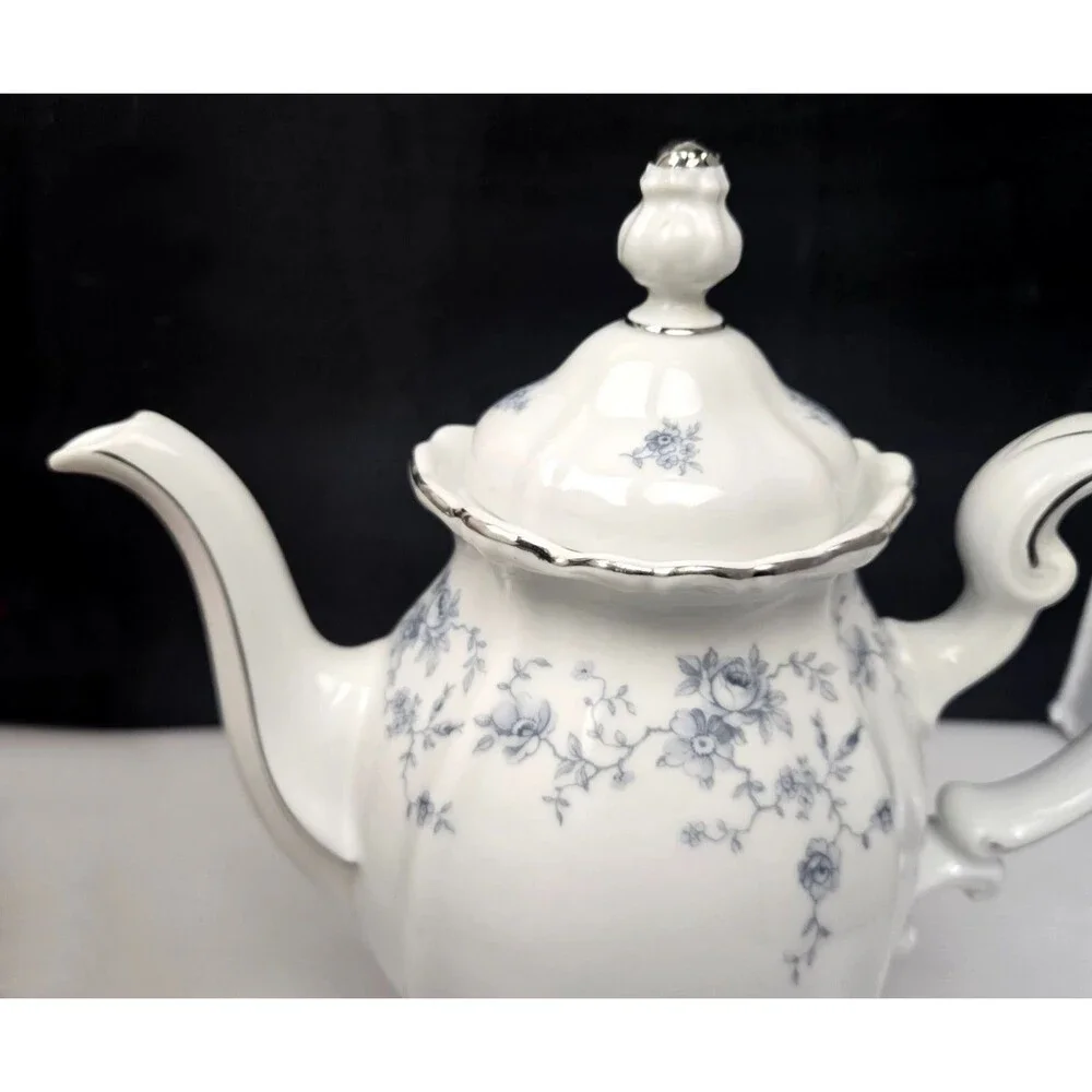 Johann Haviland Blue Garland Porcelain Coffee Pot w/ Lid Bavaria Germany Vintage